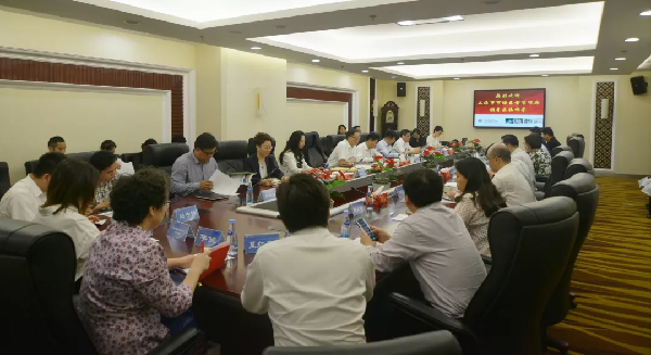 上海市市場監(jiān)管局黨組書記閻祖強一行調研“社區(qū)藥品安全智能化治理研究”課題推進情況