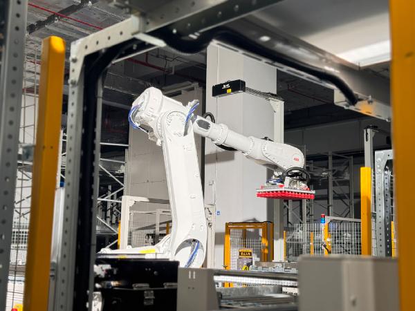 上藥控股“無人特藥庫”黑科技聚集，助力西安楊森速開朗完成全國首單落地